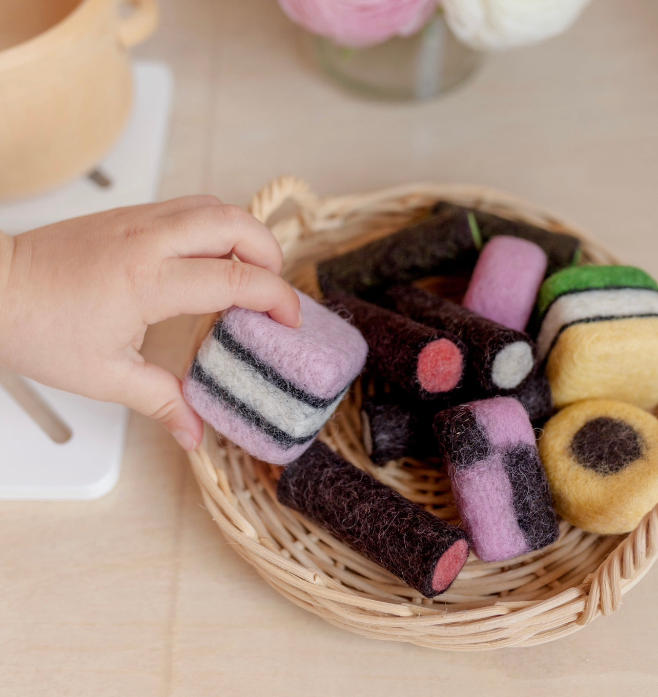 *PRE ORDER*Juni All sorts - Liquorice All sorts set 11 pce