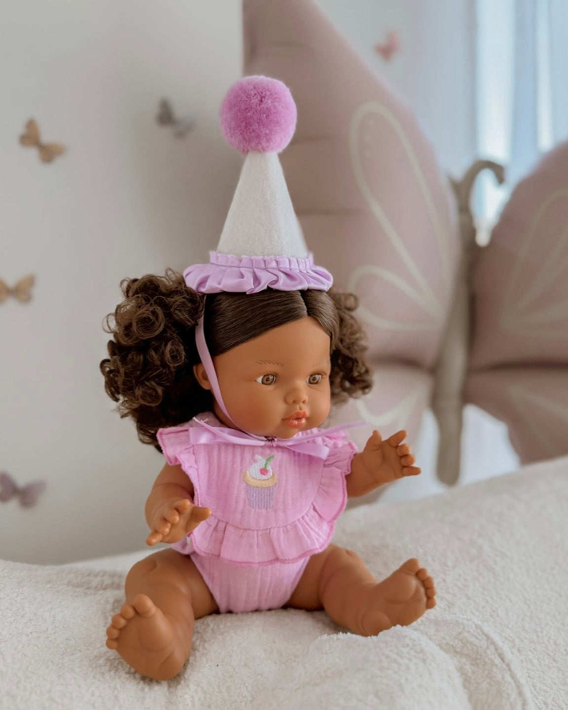 Lilac Birthday Cupcake Bib & Diaper Doll Set - Fits 34-38cm Minikane Gordis, Mini Colettos, Llorens dolls party set