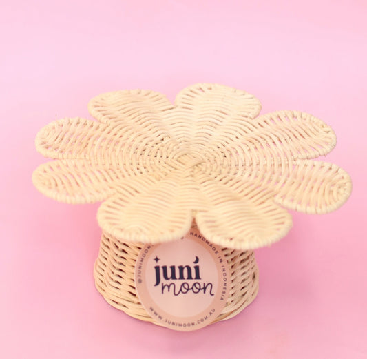 Pre order Sep Daisy cake stand