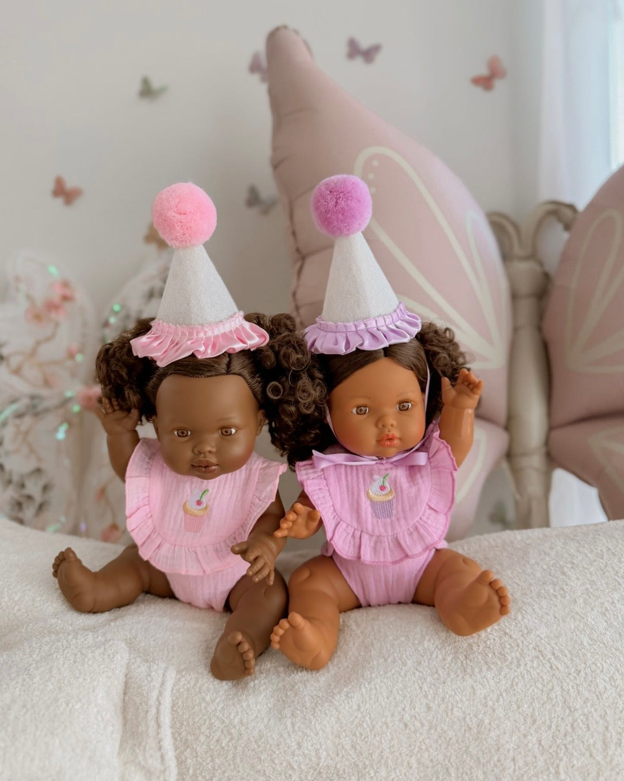 Lilac Birthday Cupcake Bib & Diaper Doll Set - Fits 34-38cm Minikane Gordis, Mini Colettos, Llorens dolls party set