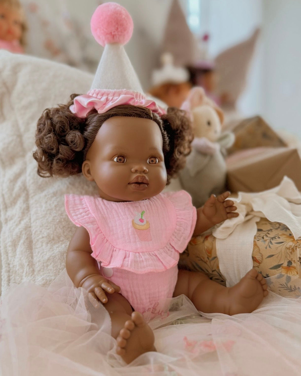 Pink Birthday Cupcake Bib & Diaper Doll Set - Fits 34-38cm Minikane Gordis, Mini Colettos, Llorens dolls party set