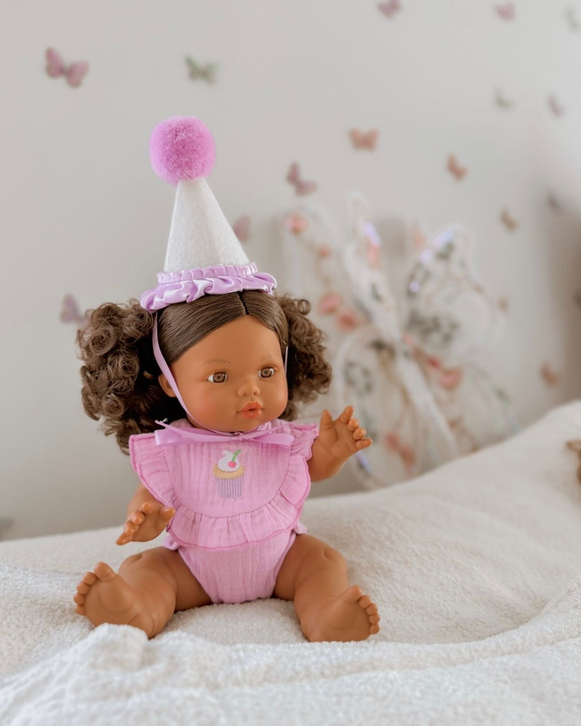 Lilac Birthday Cupcake Bib & Diaper Doll Set - Fits 34-38cm Minikane Gordis, Mini Colettos, Llorens dolls party set