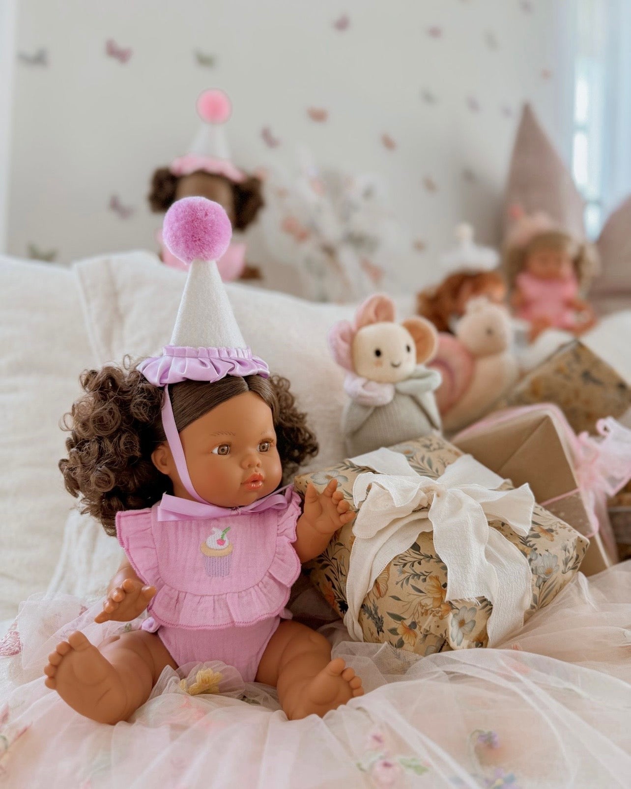 Lilac Birthday Cupcake Bib & Diaper Doll Set - Fits 34-38cm Minikane Gordis, Mini Colettos, Llorens dolls party set