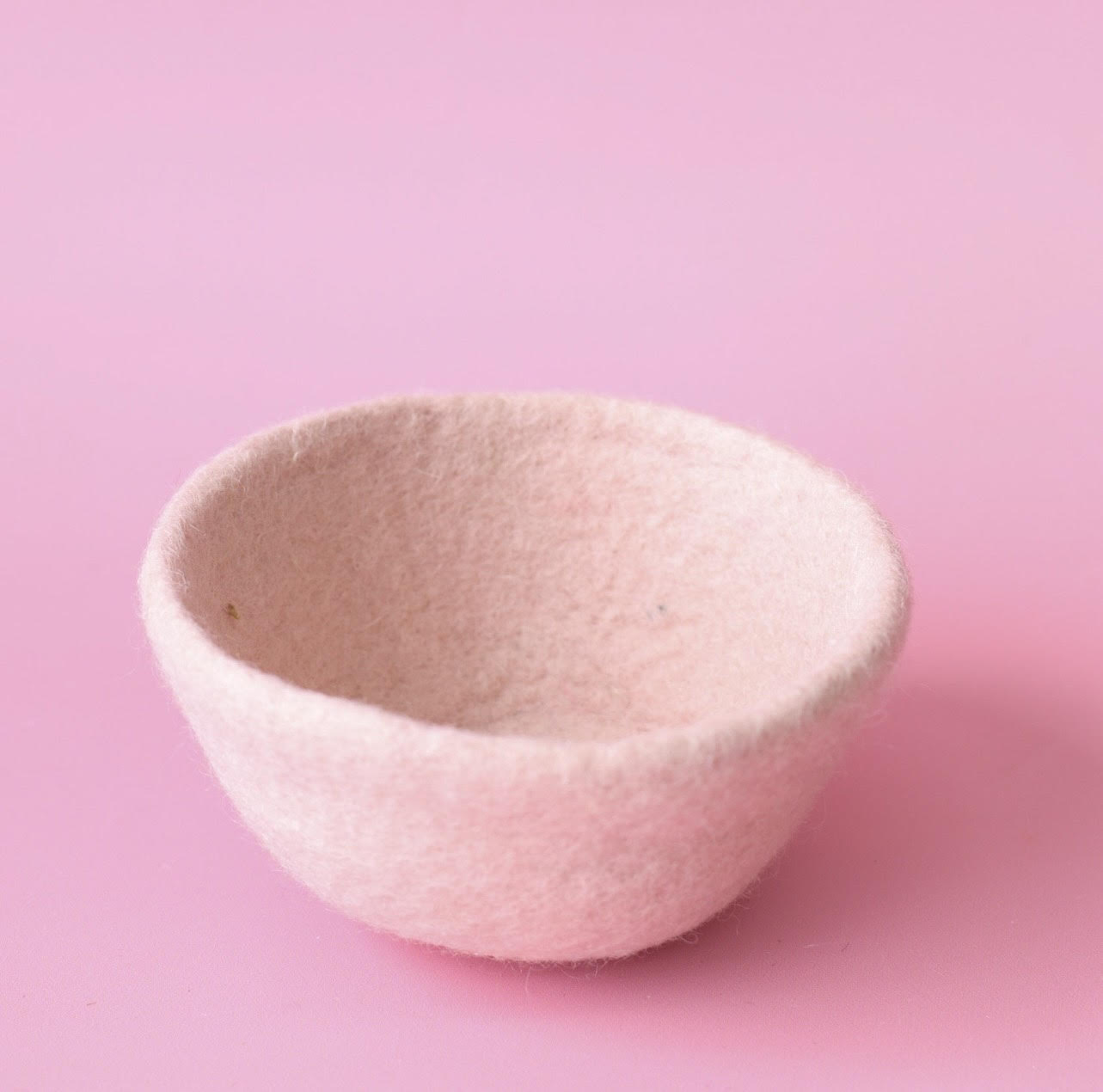 Pastel felt bowls